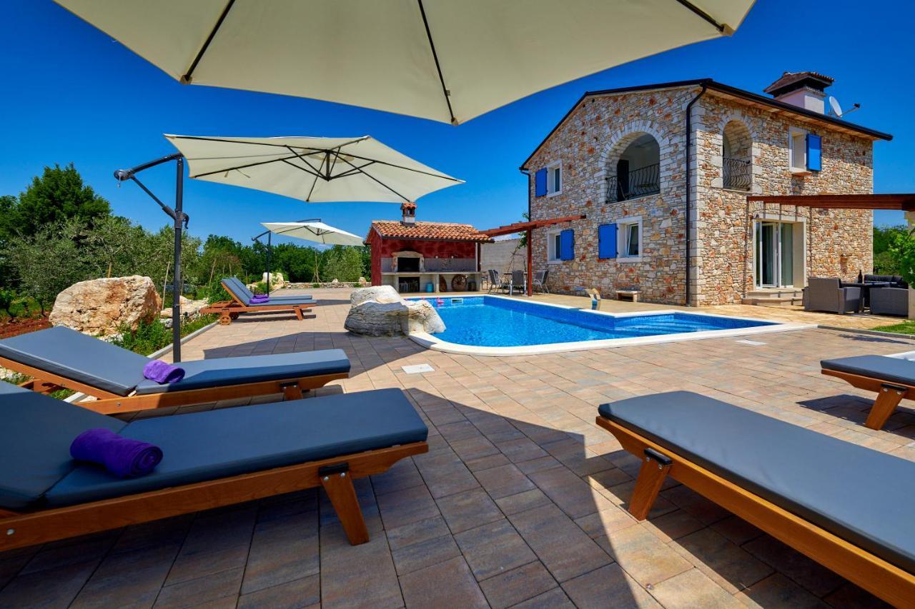 Relax House Surrounded By Olives And Vineyard Villa Stifanici Bagian luar foto