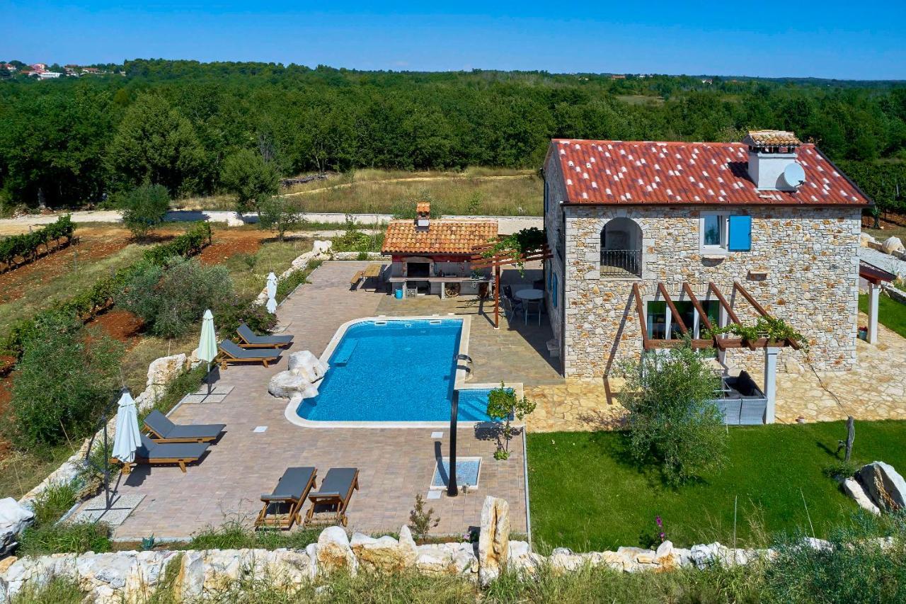 Relax House Surrounded By Olives And Vineyard Villa Stifanici Bagian luar foto