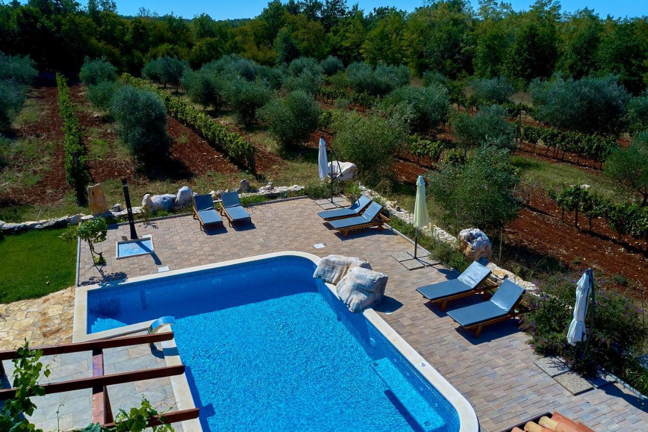 Relax House Surrounded By Olives And Vineyard Villa Stifanici Bagian luar foto